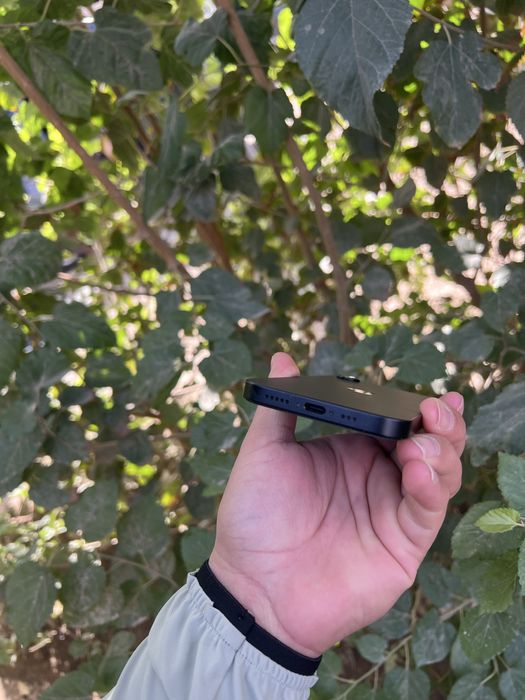 Iphone 16 e 128