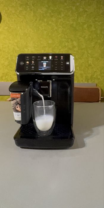 Aparat de cafea boabe /expresor automat Philips Latte Go 5500