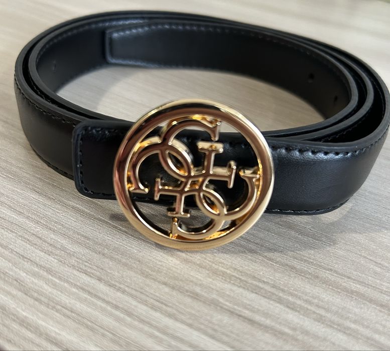 Curea Guess nouă