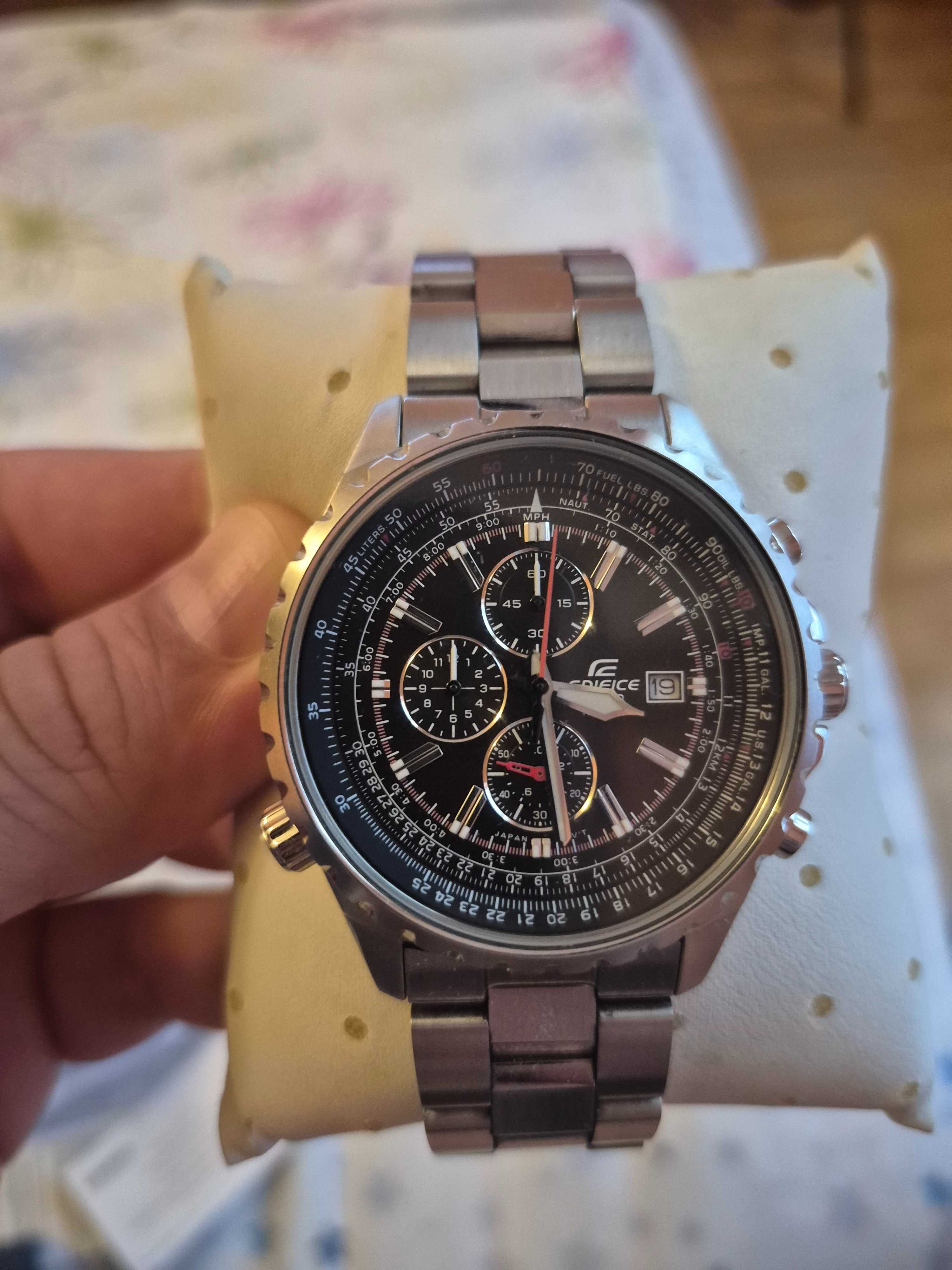 CASIO EDIFICE с гаранция