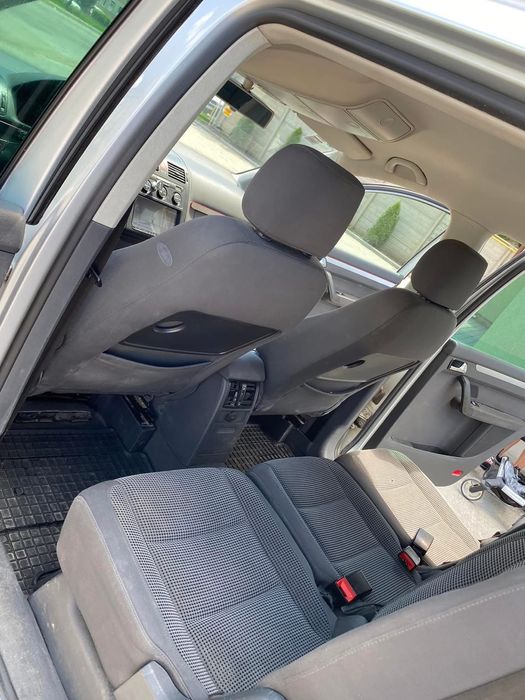 Se vinde Touran stare bună