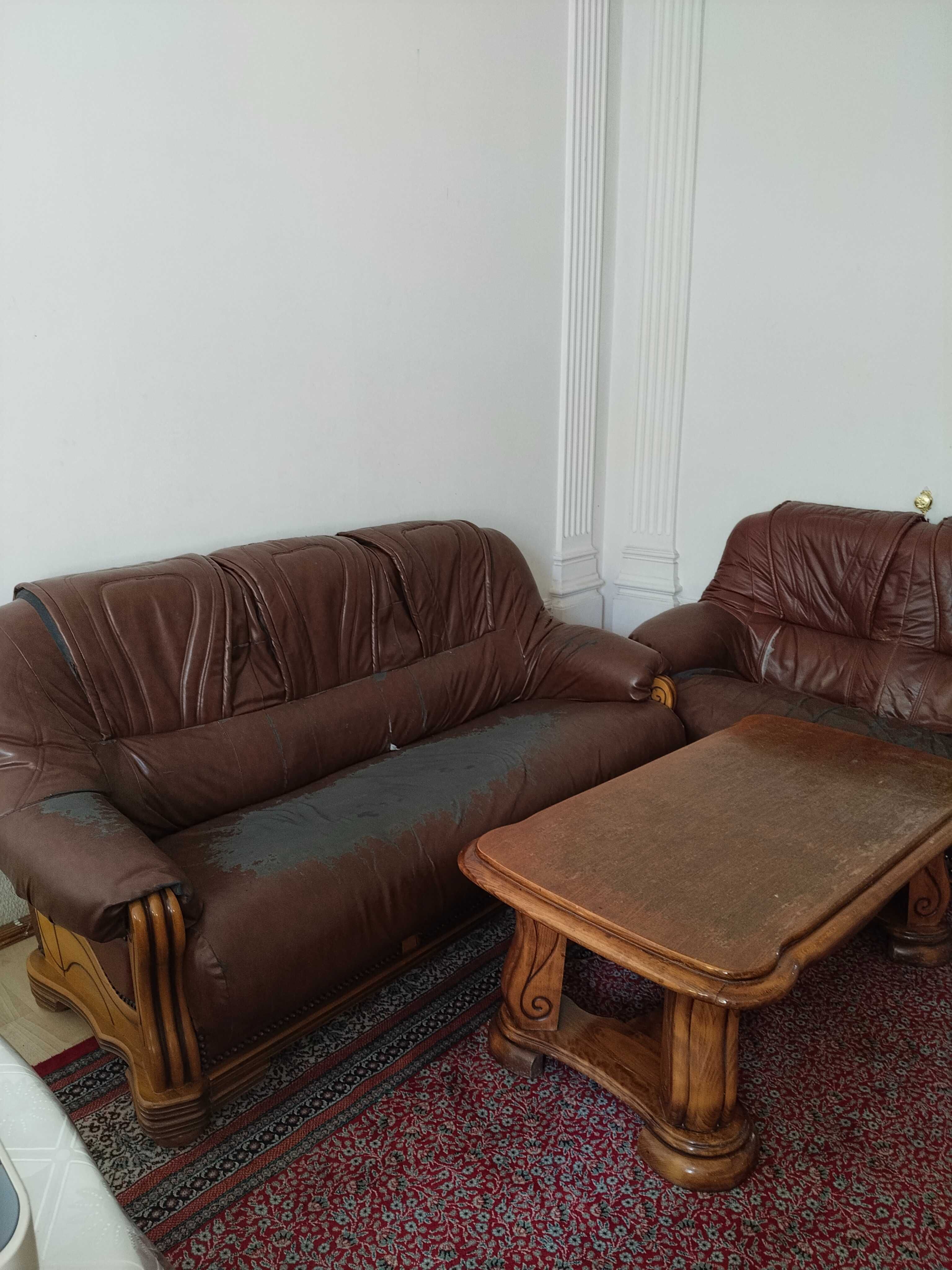 Продается кожаный диван кресло