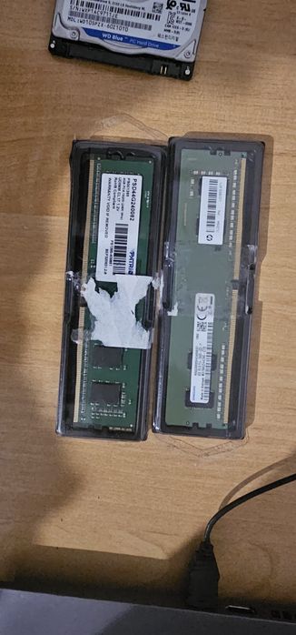 Продаю две планки две по 4гб