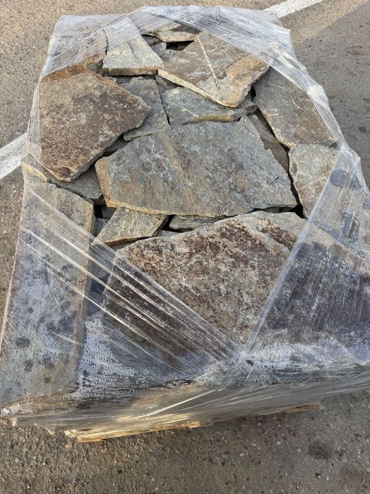 Продавам Камък тикла