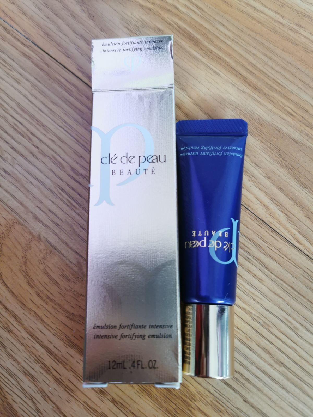 Околочен крем cle de peau