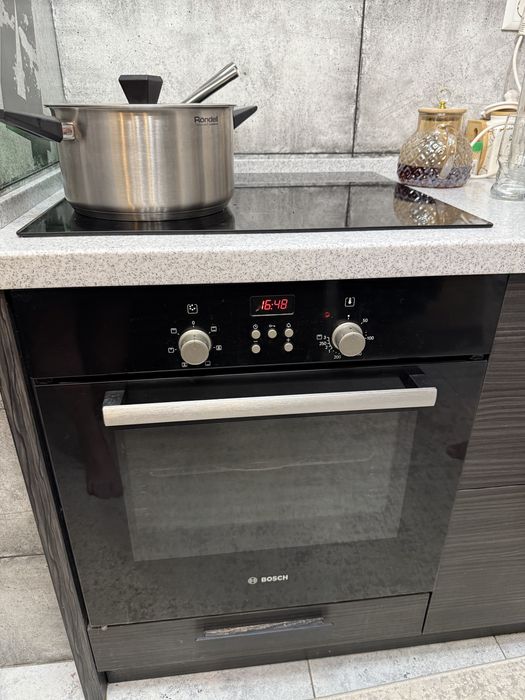 Продам духовой шкаф Bosch