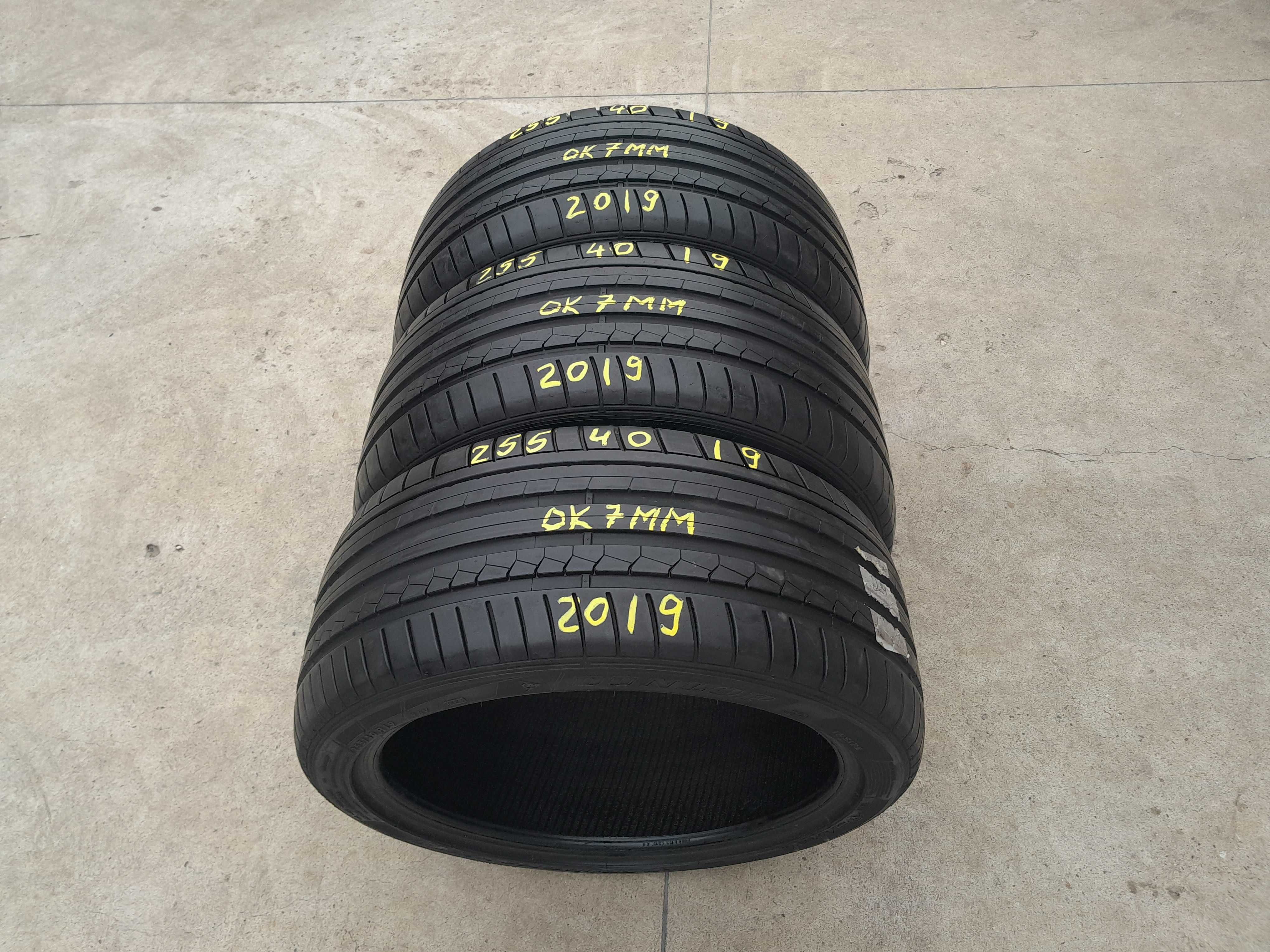 O anvelopa vara 255 40 19 dunlop sportmaxx GT profil de 7 mm 2019