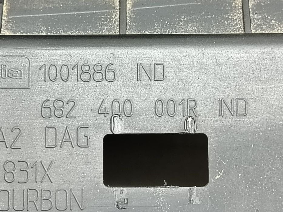 Ornament 682400001r Renault Laguna 3 [2007 - 2011] 2.0 dci m9r