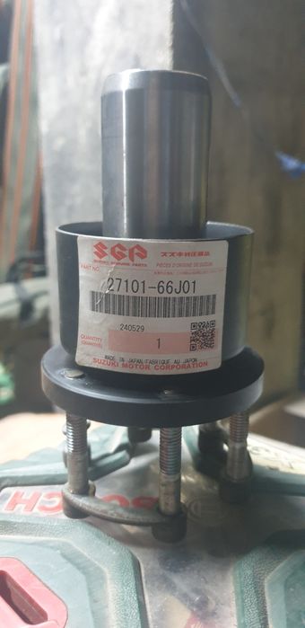 Фланец раздатки от переднего карданного вала Сузуки Гранд Витара