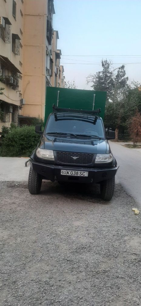 Продается уаз патриот бортовой