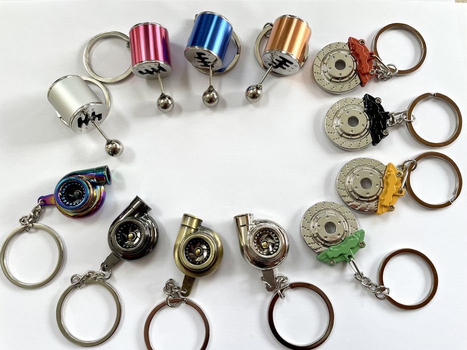 Breloc pasionat auto, model turbina / schimbator viteze / disc frana