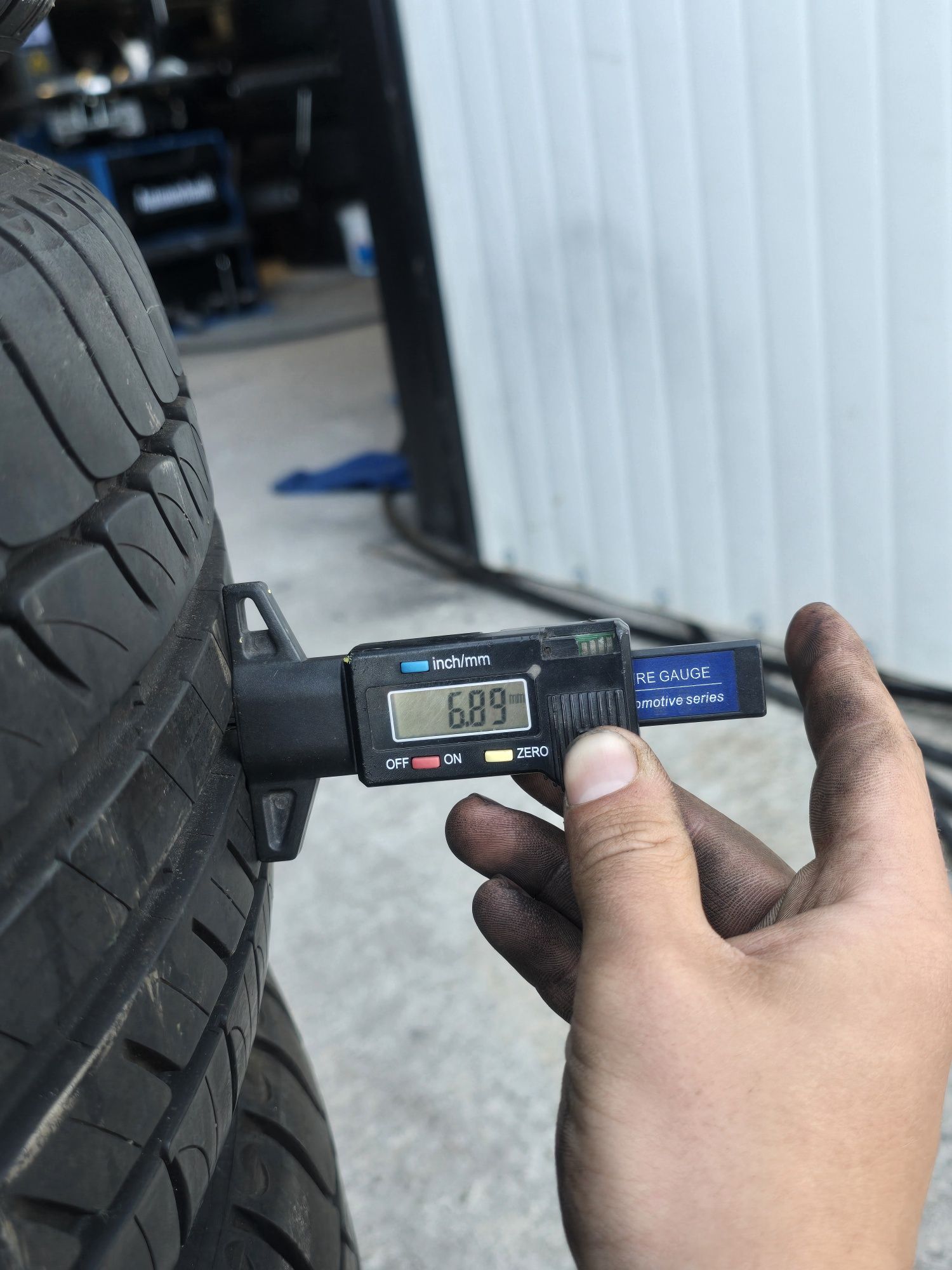 4 Броя 205/55/16 Michelin 6,8mm