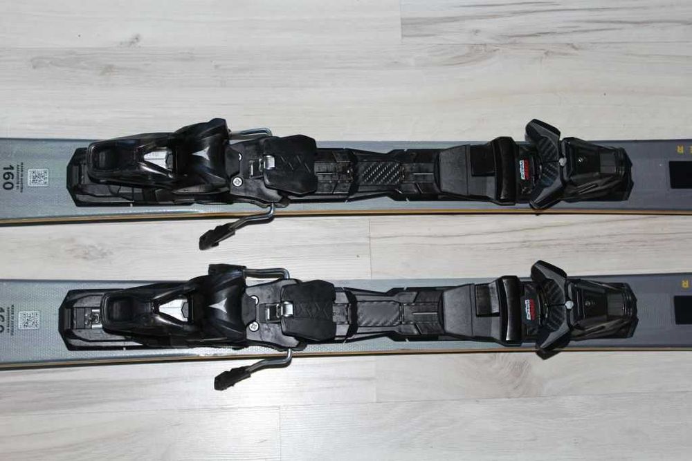 ATOMIC Redster Q7 Revoshock  176cm 160cm 152cm  2024