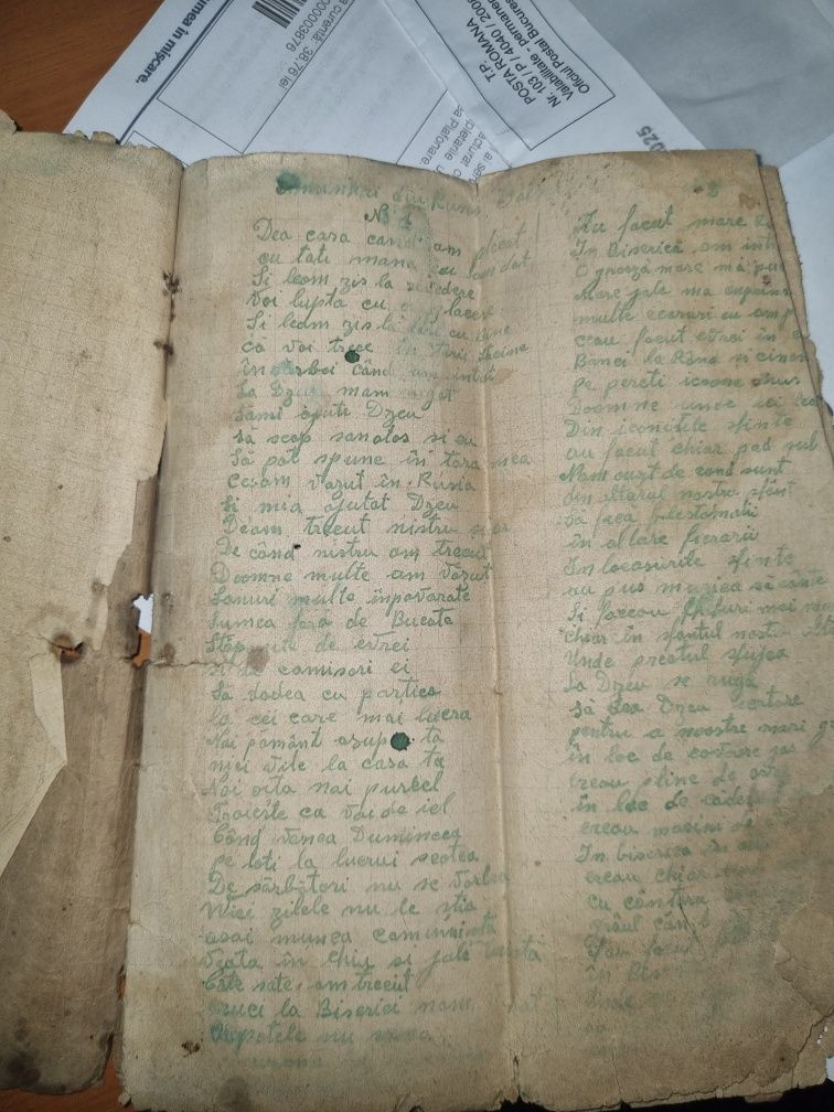 Vind decorați vechi și un manuscris extrem de autentic și valoros