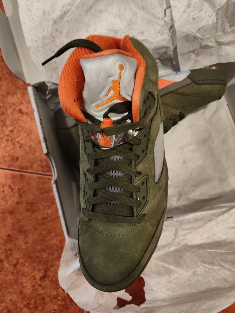 Air Jordan 5 Retro