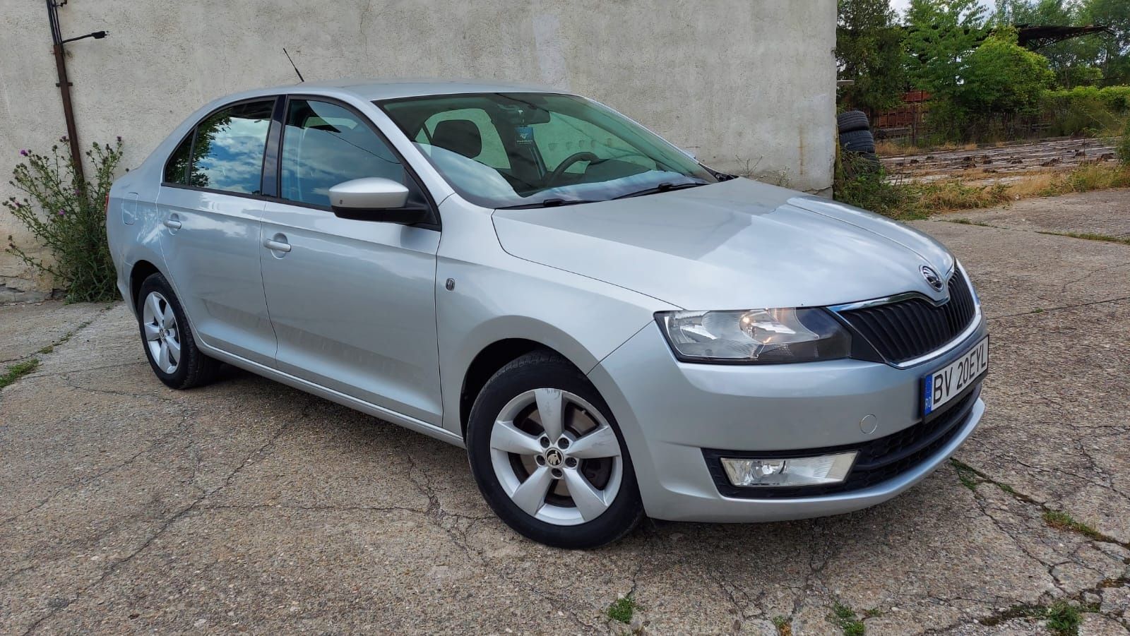 Skoda rapid 1.6tdi euro 5 - 150.000 km  reali .stare perfecta