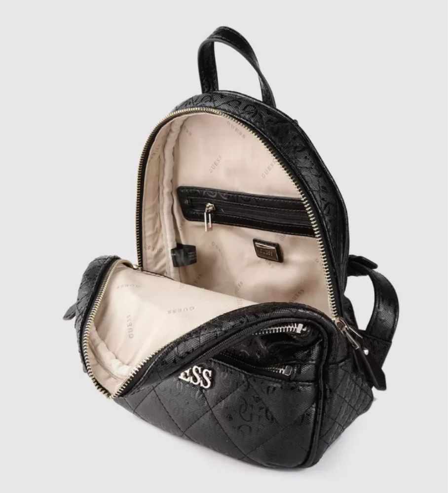Черна Раница на Guess