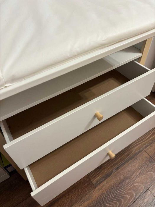 Masa de infasat/comoda Alskvard - IKEA