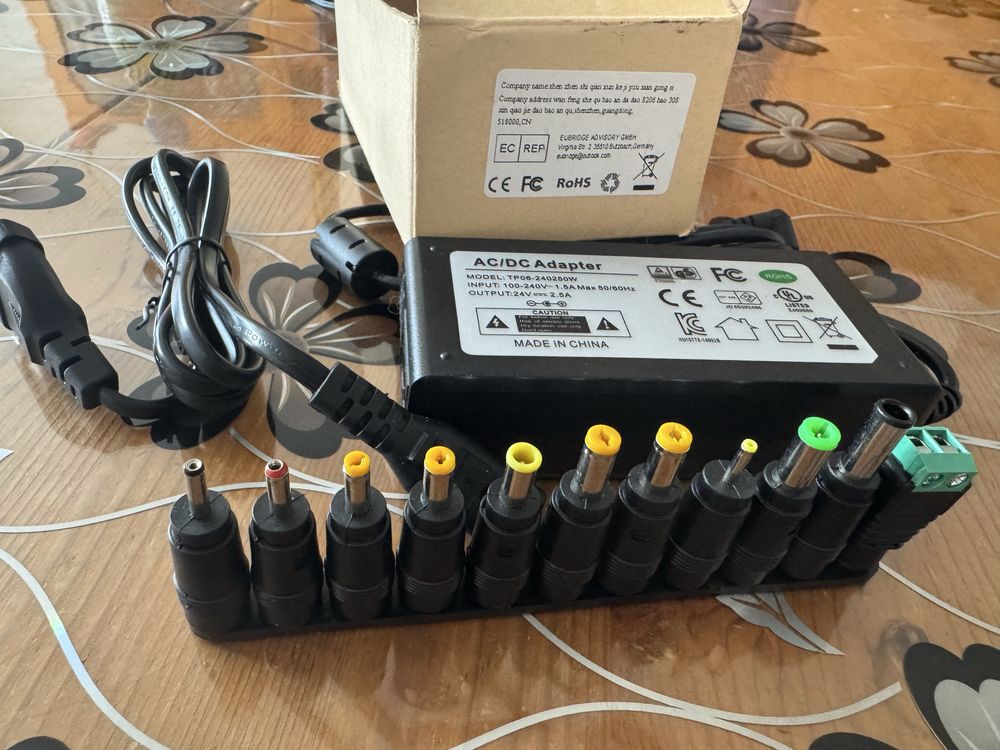 Зарядно 24V със накрайници