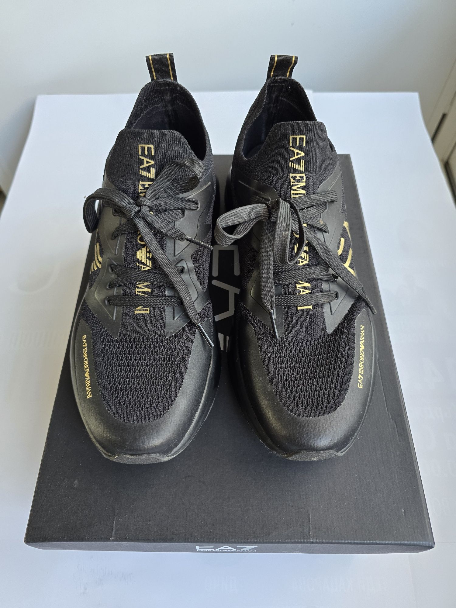 Спортни обувки EA7 Emporio Armani 43 номер
Сникърси X8X113 XK269 M701