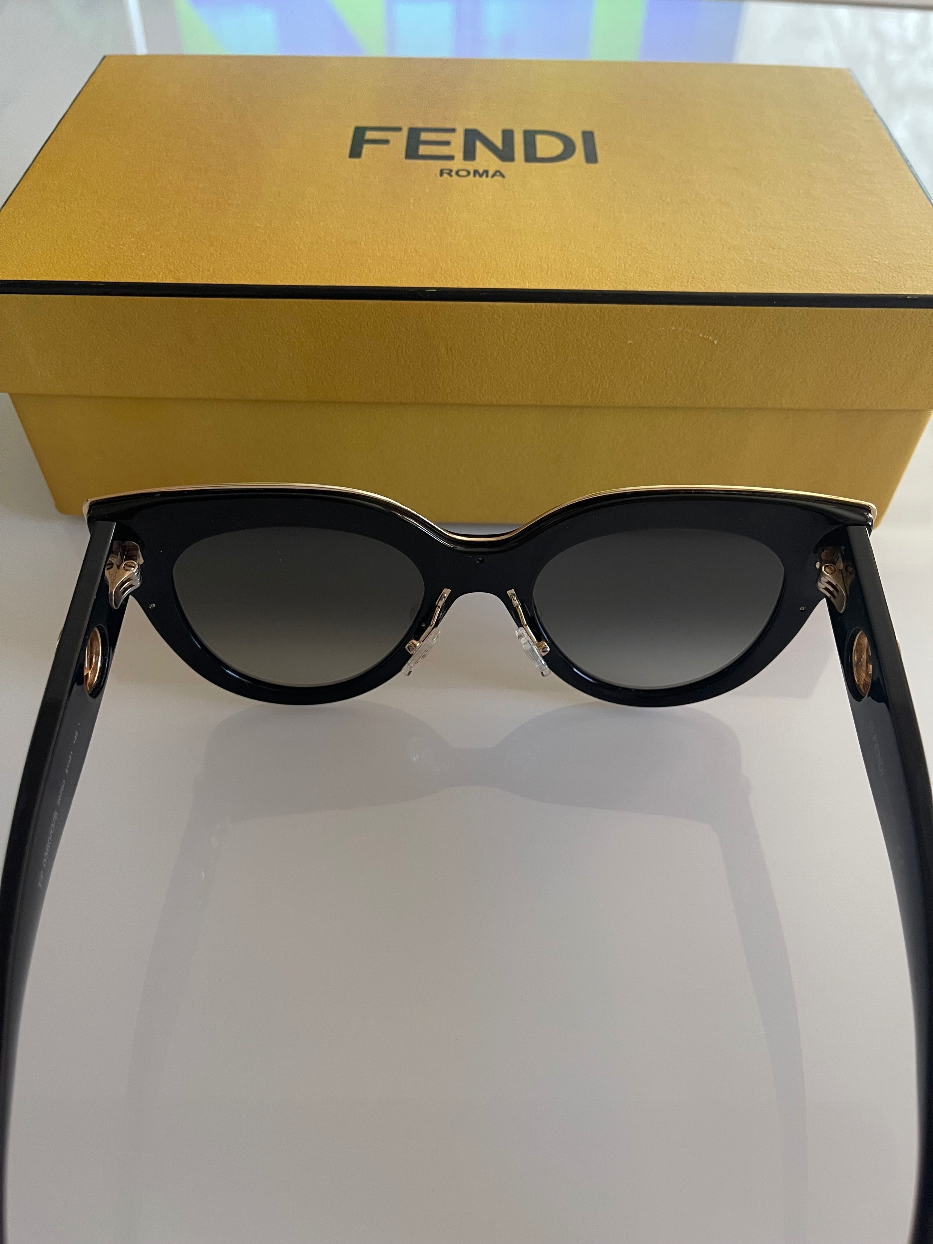Слънчеви очила FENDI