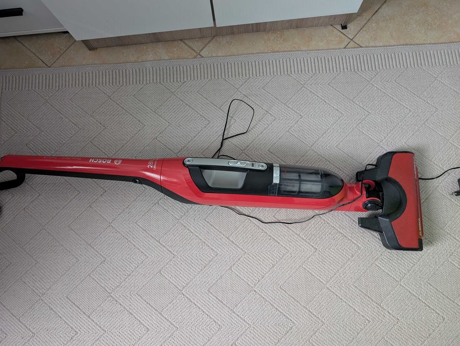 Вертикална Прахосмукачка BOSCH