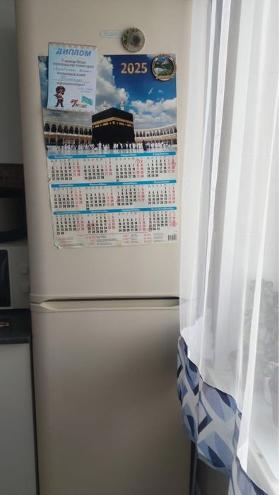 Бирюса холодильник новый.