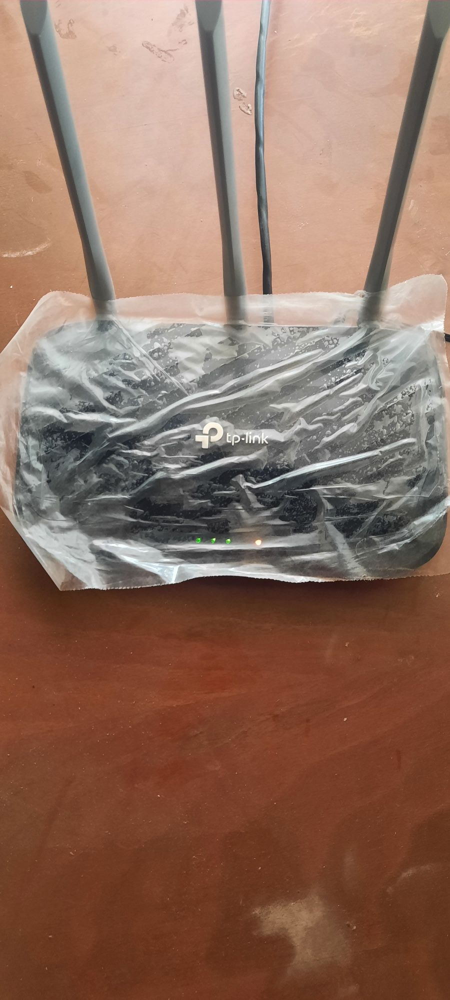 Tp link router sotiladi srochna yengi pachty