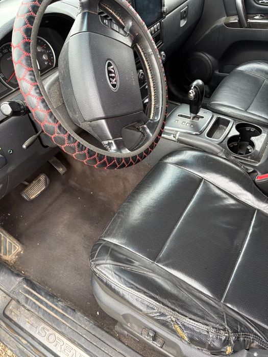 Vând KIA SORENTO pentru piese de schimb