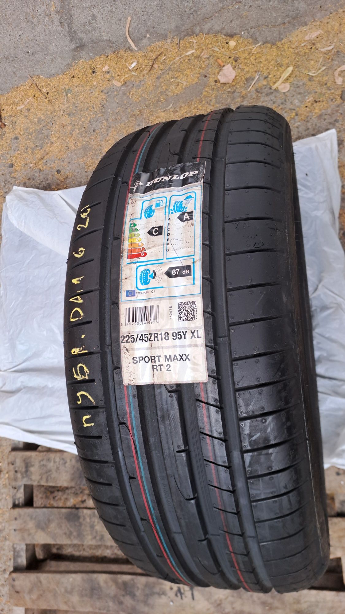 1бр. Нова 225/45/18 Dunlop Sport Maxx RT2
