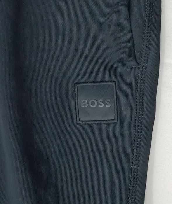 Hugo Boss Sweatpants оригинално долнище L Бос памучна долница памук