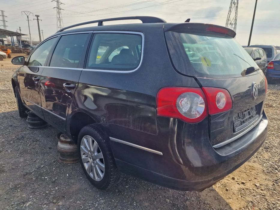 Dezmembram Volkswagen Passat B6, an 2010, 2.0 TDI cod CBB, cutie DSG