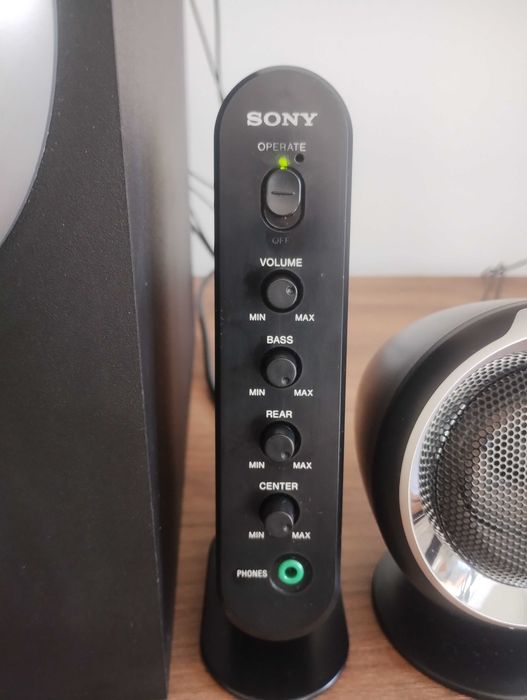 Система за домашно кино Sony SRS-D511.