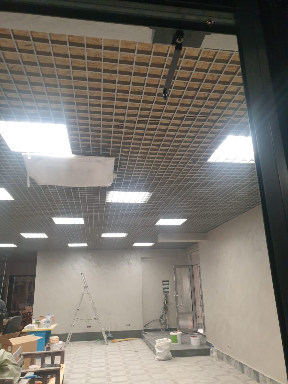 Монтаж подвесного потолка, любого типа