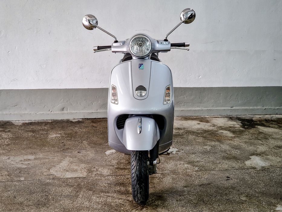 Piaggio Vespa Gts 125 CA NOU!