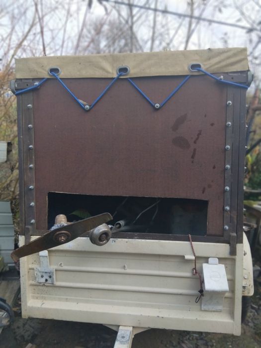 Vând remorca adusa recent din Austria rulează foarte bine preț 600euro