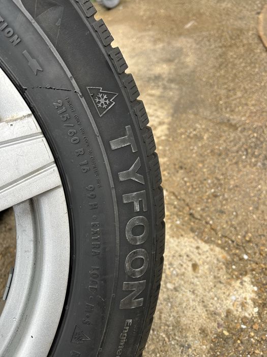 4 зимни гуми 215 60 16