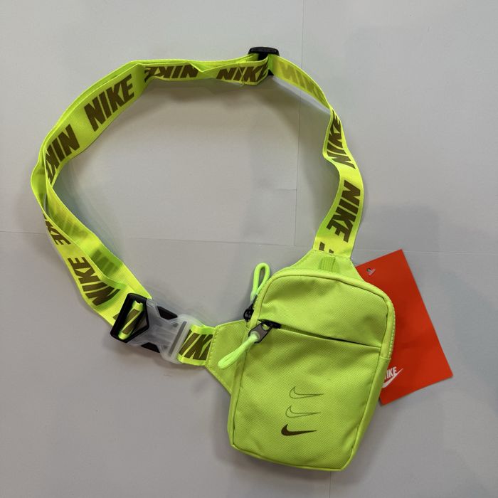 Nike чантичка! НОВА!