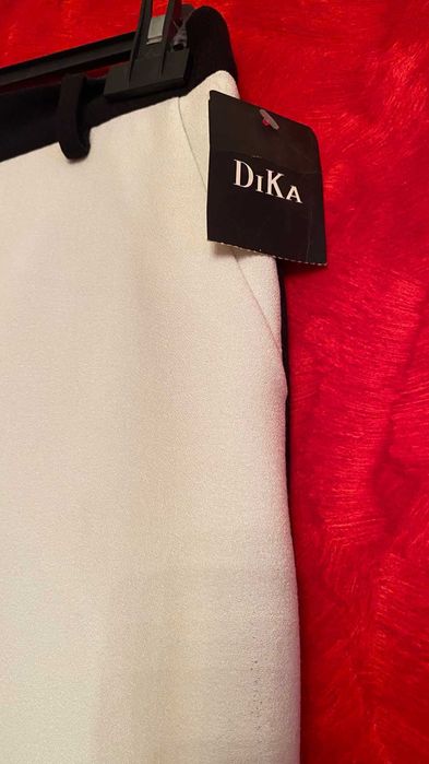 Fusta jumatae alba jumatate neagra Dika 42