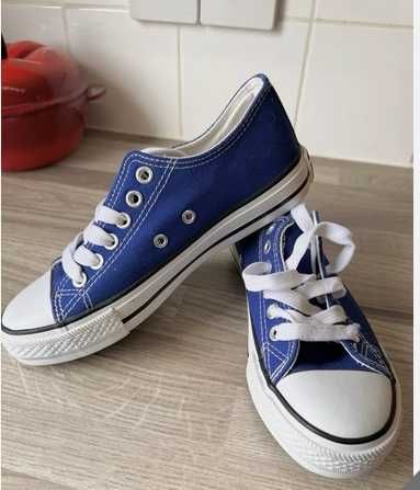 Нови сини кецове Converse 36 номер