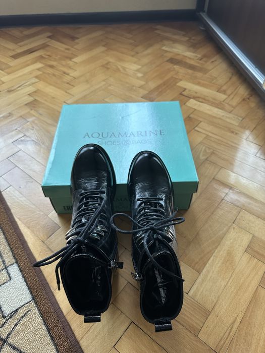 Черни боти естествен лак