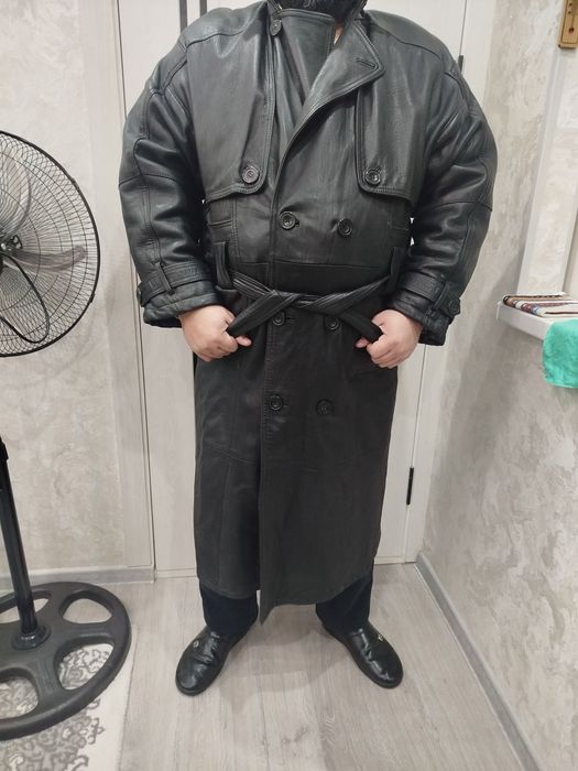 Продаются мужское кожаные плащ.
