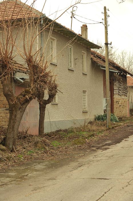 Продава се Къща в с. Балван, Област Велико Търново - 150 кв.м за 272 €/кв.м - Снимка #2