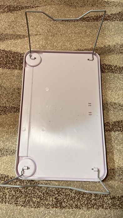 Suport leptop  s-au tavita de mancat in pat