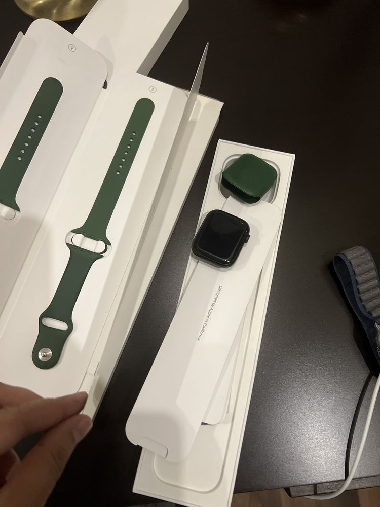 Apple Watch 7, GPS, Cellular,  Green Aluminium 45mm, Clover Sport Band