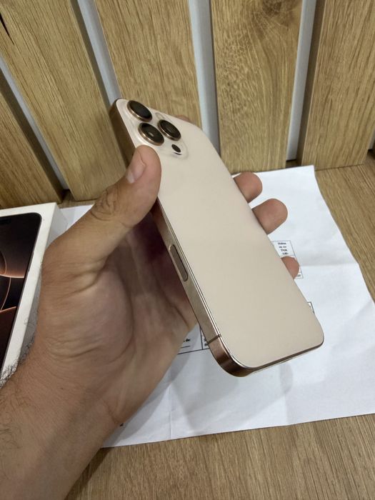 Iphone 16 pro max 256 desert / factura si casco / 97% baterie