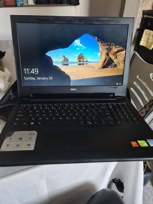 Leptop Dell Inspiron