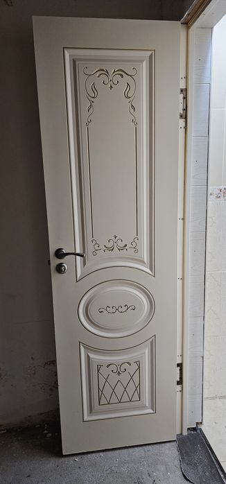 Продам двери б/у