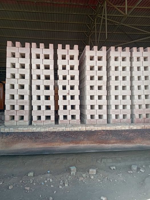 Keramika pishgan g'isht