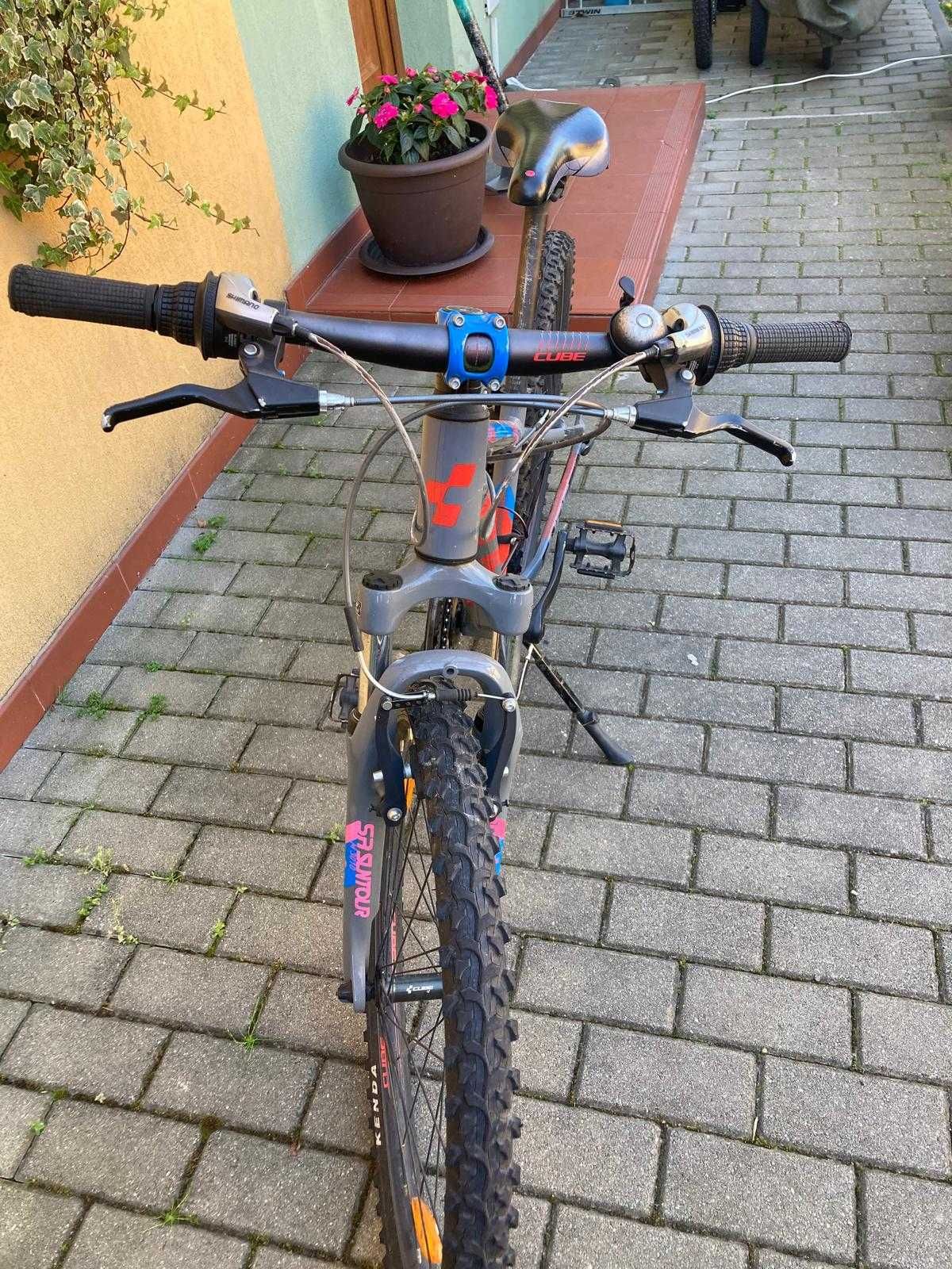 Bicicleta Cube cadru aluminiu roti 24 inch